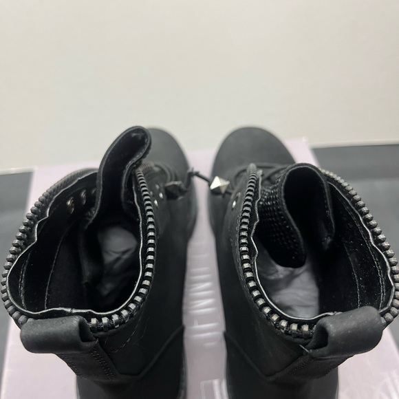 Jennifer Lope Boots - Size 7 - Brand new in box - Picture 9 of 12